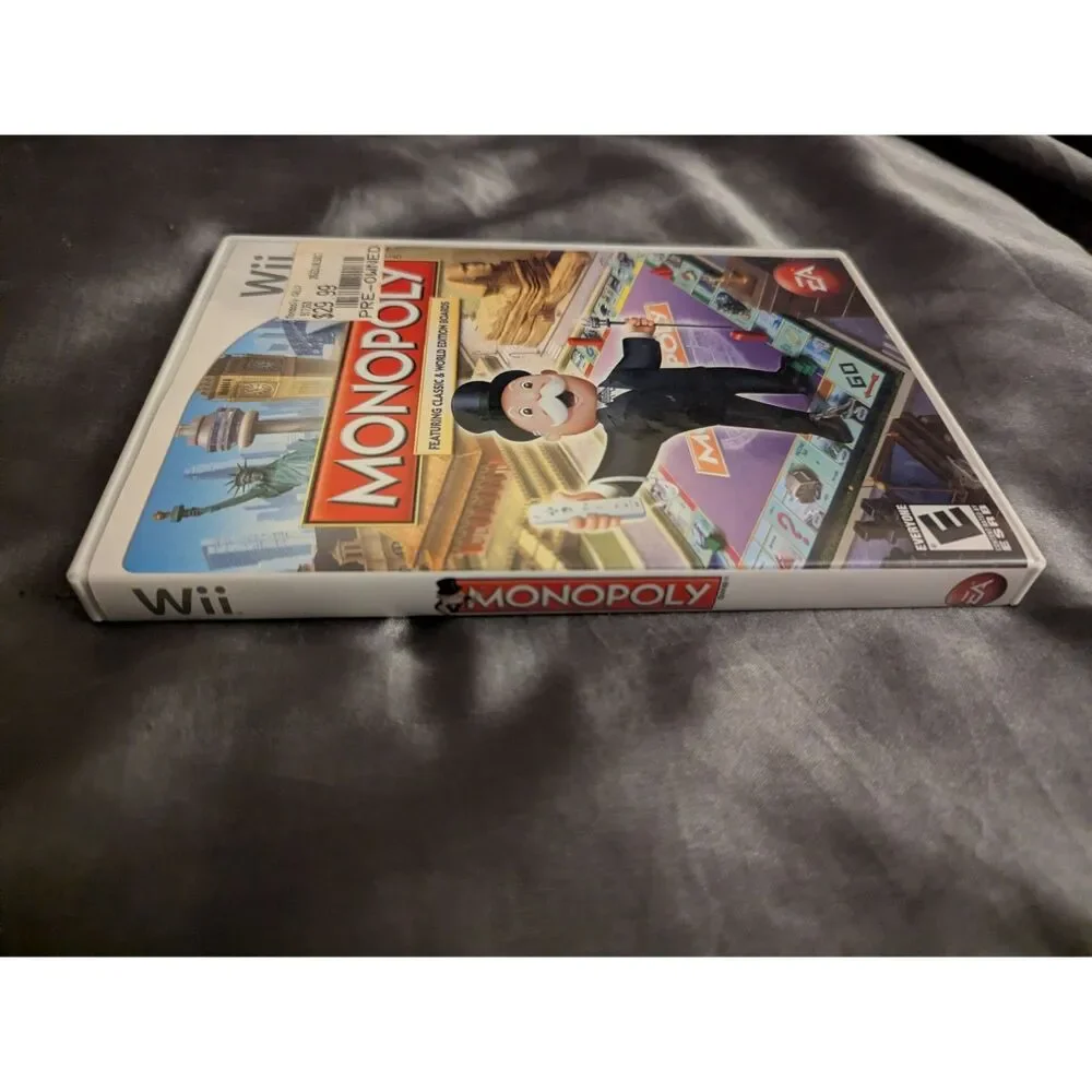Monopoly Wii (Classic & World Edition Boards) CIB Complete Pre-Owned